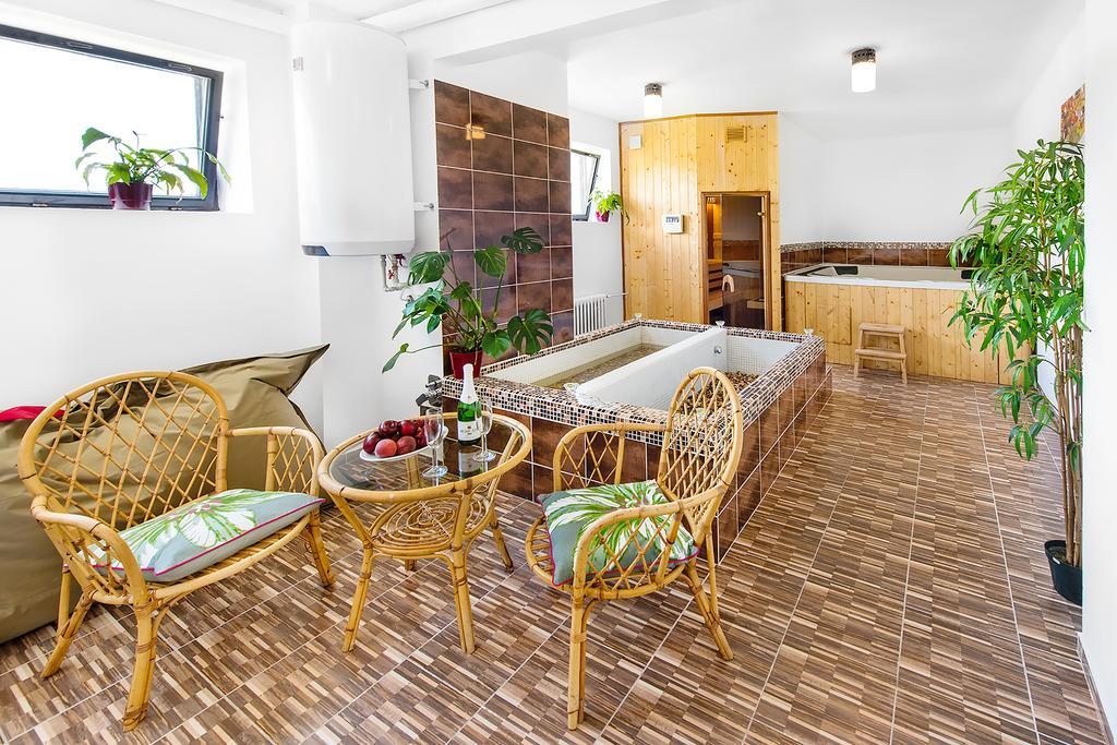 Holiday Park Vrchlabi - Lisci Farma Luaran gambar