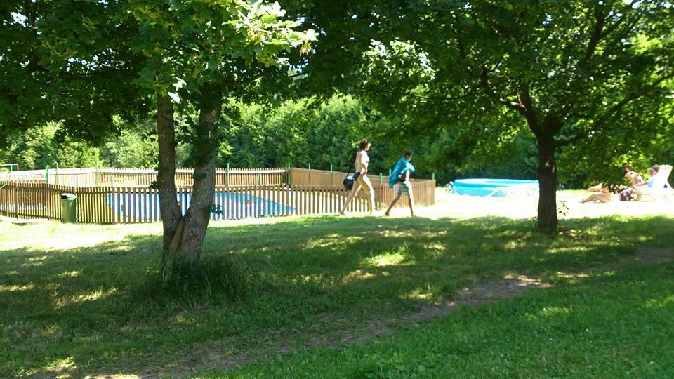 Holiday Park Vrchlabi - Lisci Farma Luaran gambar