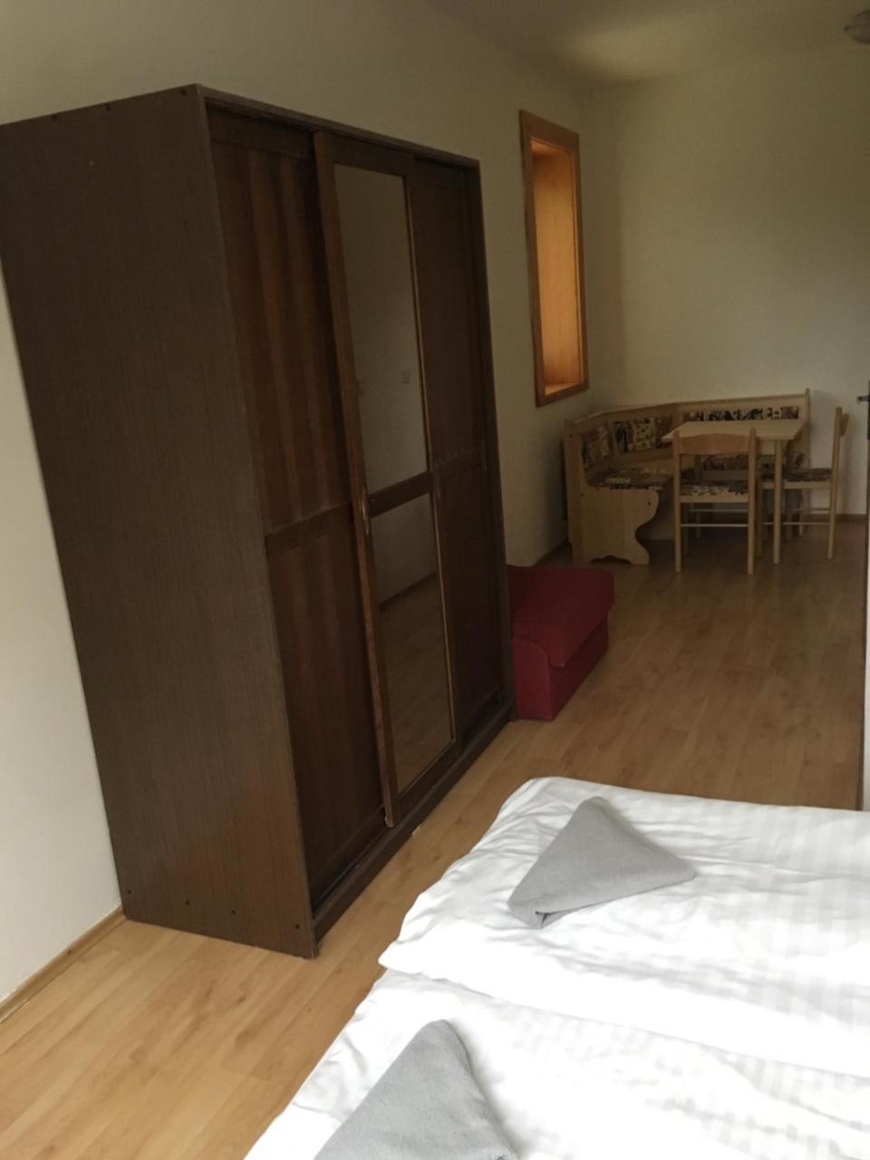Holiday Park Vrchlabi - Lisci Farma Luaran gambar