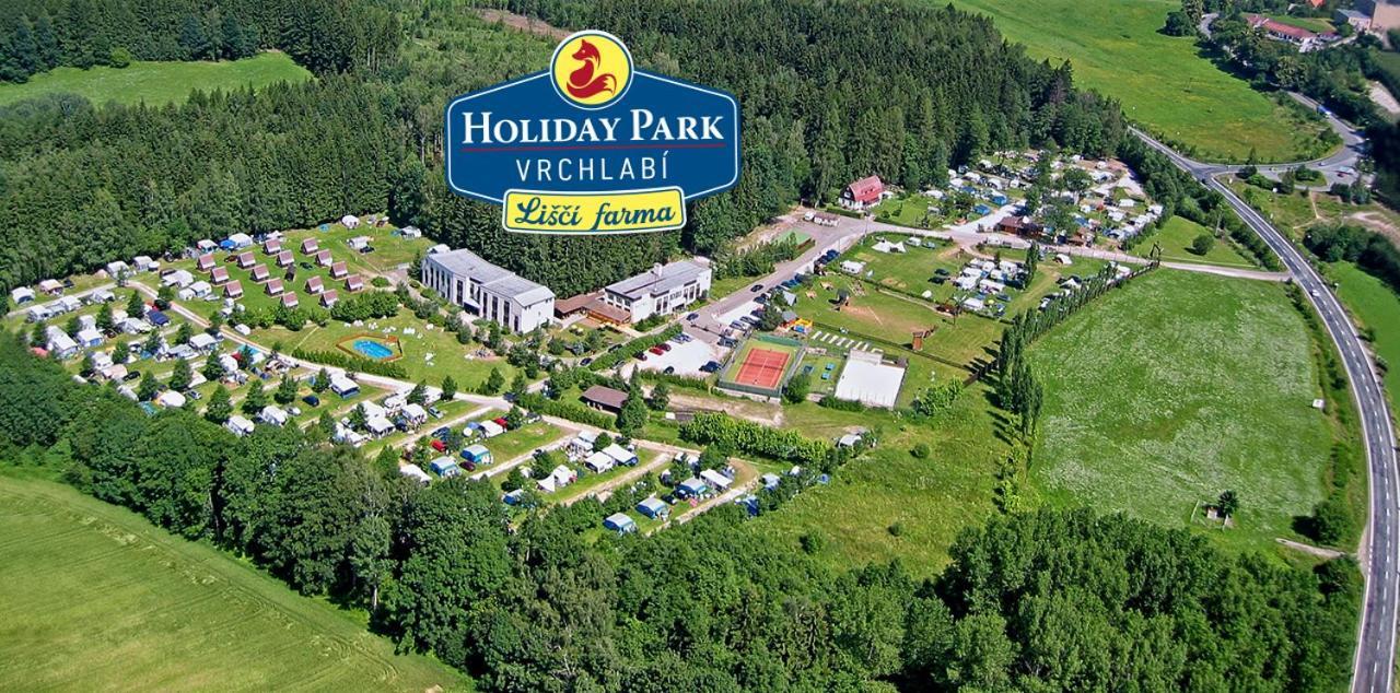 Holiday Park Vrchlabi - Lisci Farma Luaran gambar